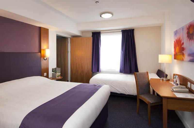 Premier Inn Evesham Dış mekan fotoğraf